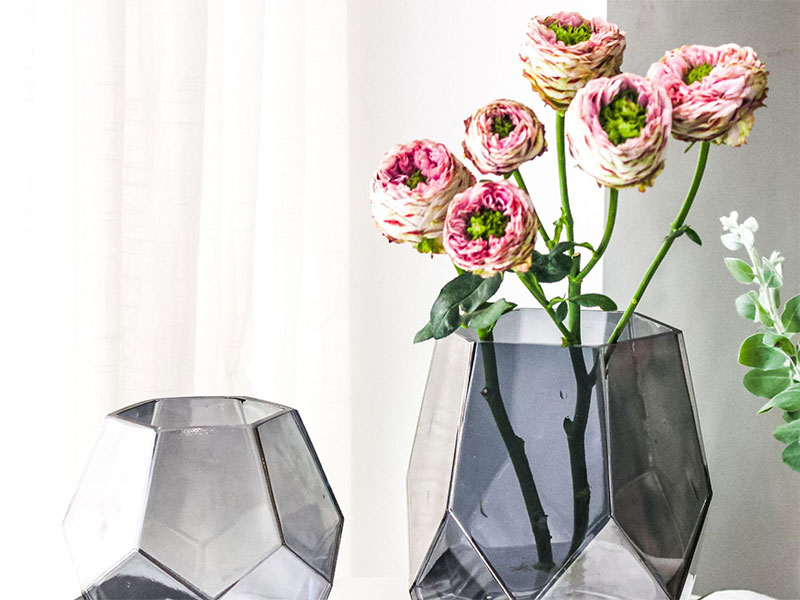 玻璃花瓶和陶瓷花瓶哪個好？